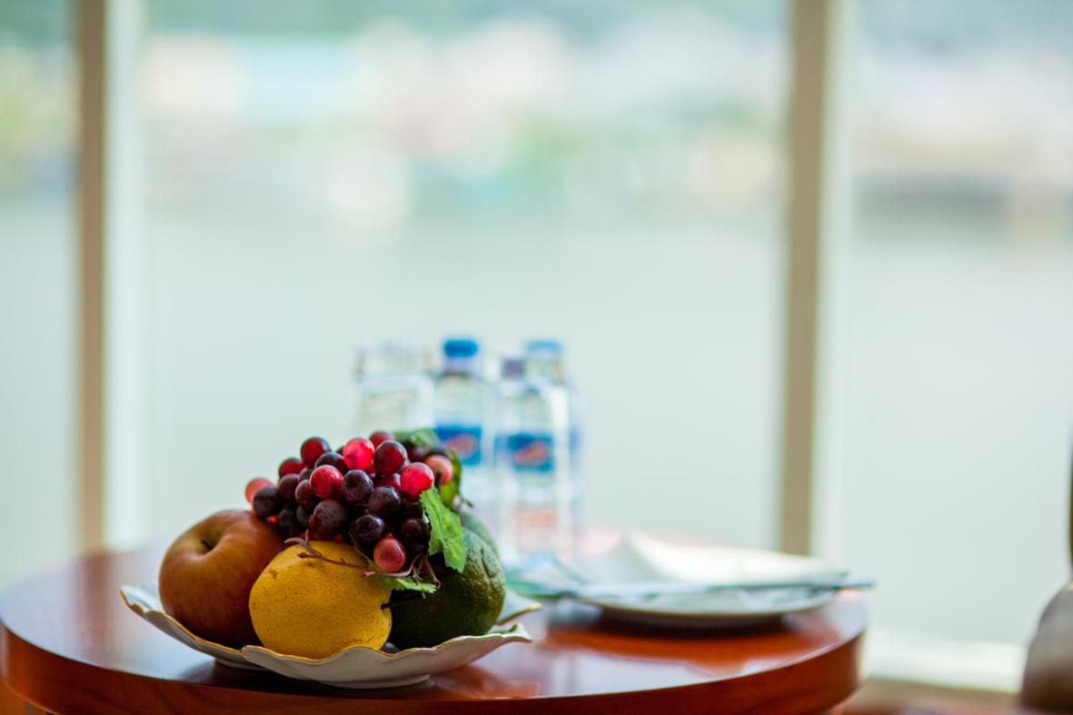 ริเวอร์ โฮเต็ล ฮาเตียน Hotel ภายนอก รูปภาพ