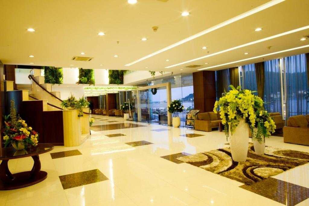 ริเวอร์ โฮเต็ล ฮาเตียน Hotel ภายนอก รูปภาพ